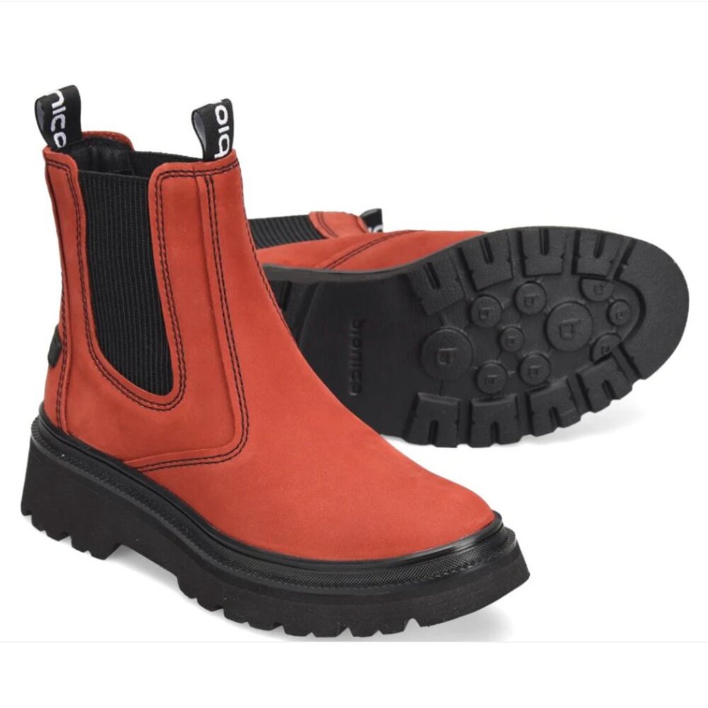 NWT $180 BIONICA Drina Water Resistant Chelsea Boot In Rouge Red SZ-8.5